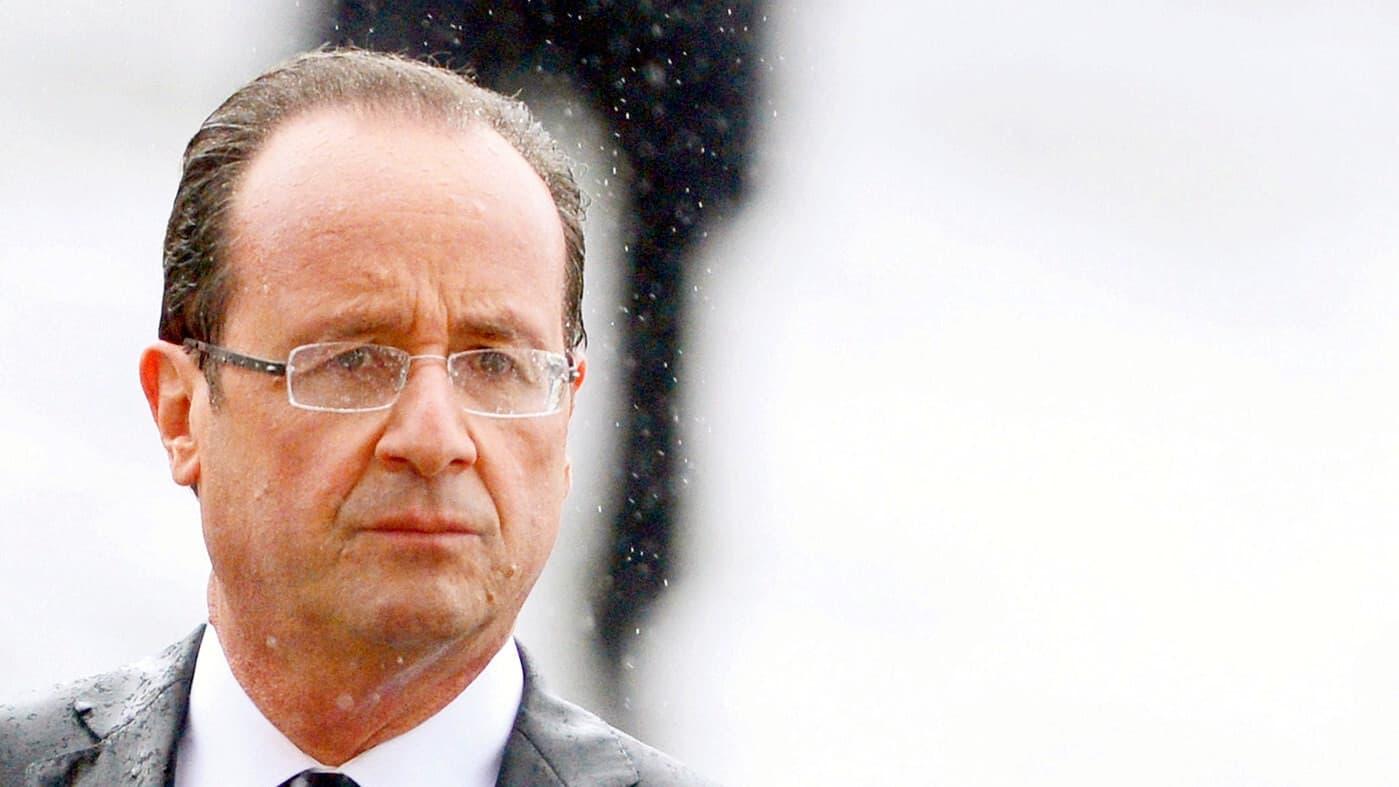 François Hollande, le mal-aimé backdrop