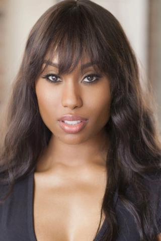Angell Conwell pic