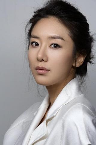 Yoon Jung-hee pic