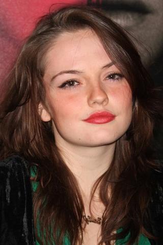 Emily Meade pic