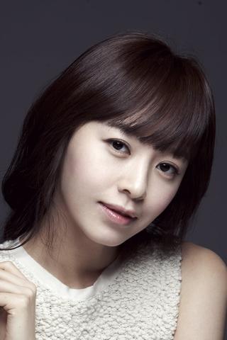 Kang Sung-yeon pic