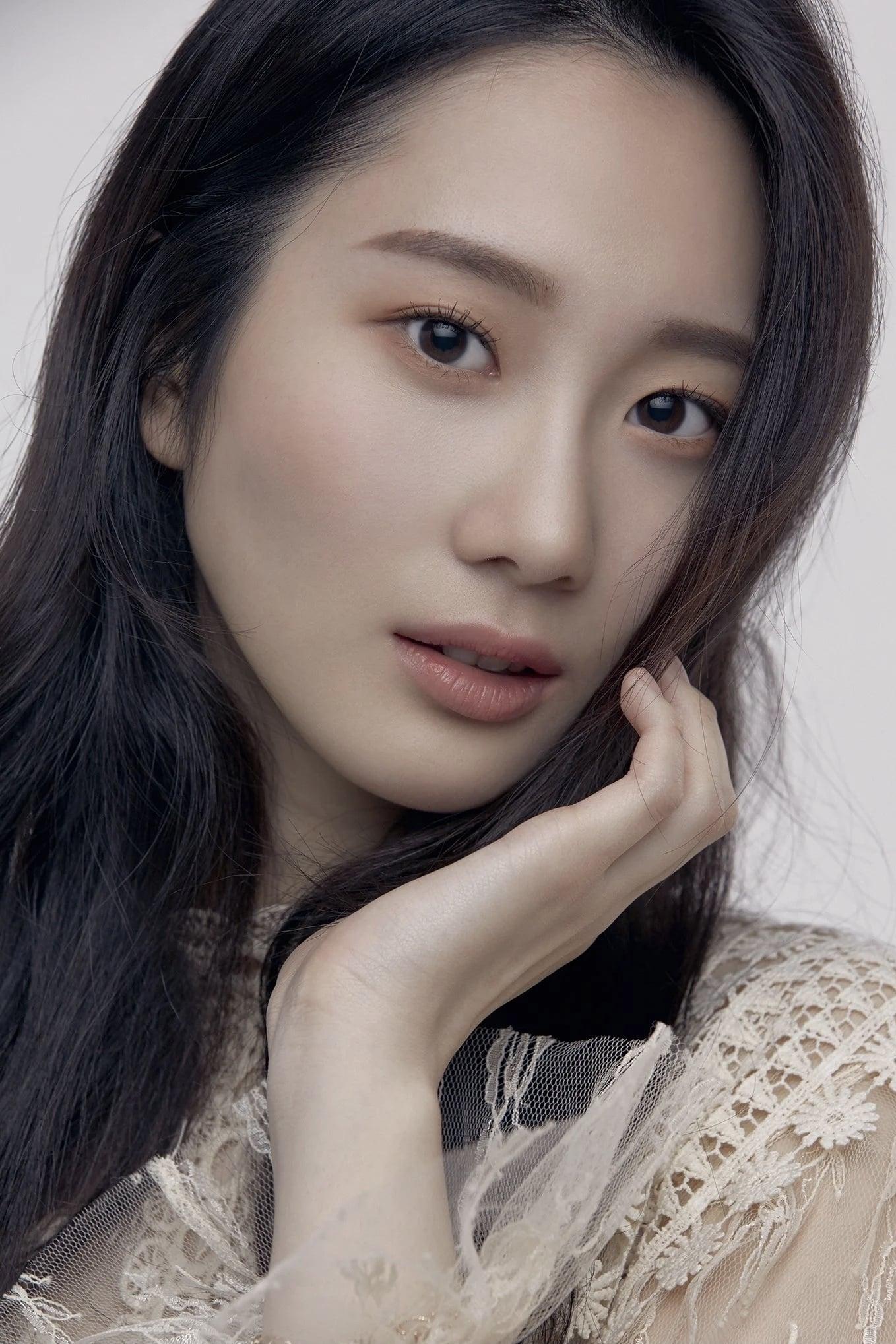 Chae Seo-eun poster