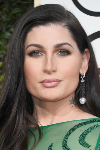 Trace Lysette pic