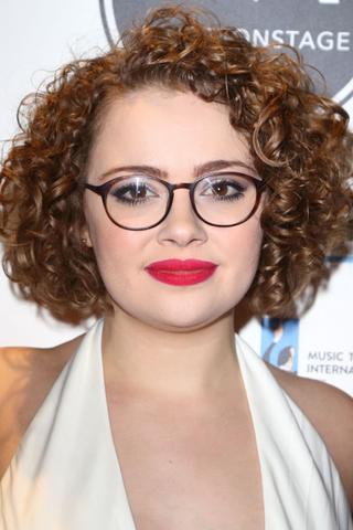 Carrie Hope Fletcher pic