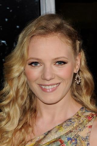 Emma Bell pic
