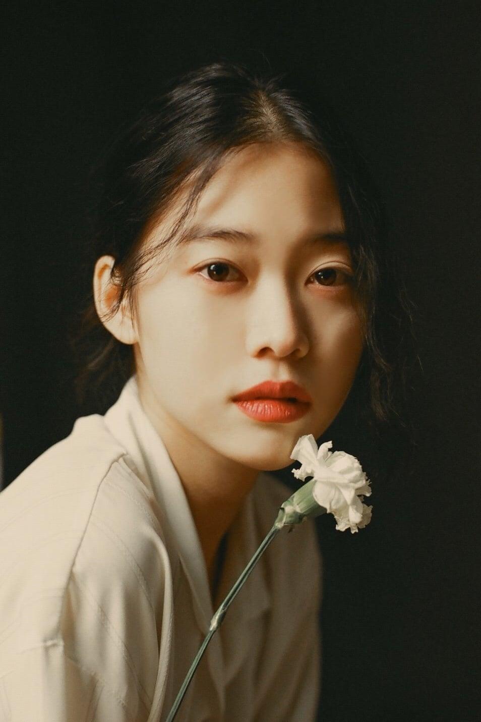 Jung Yi-seo poster