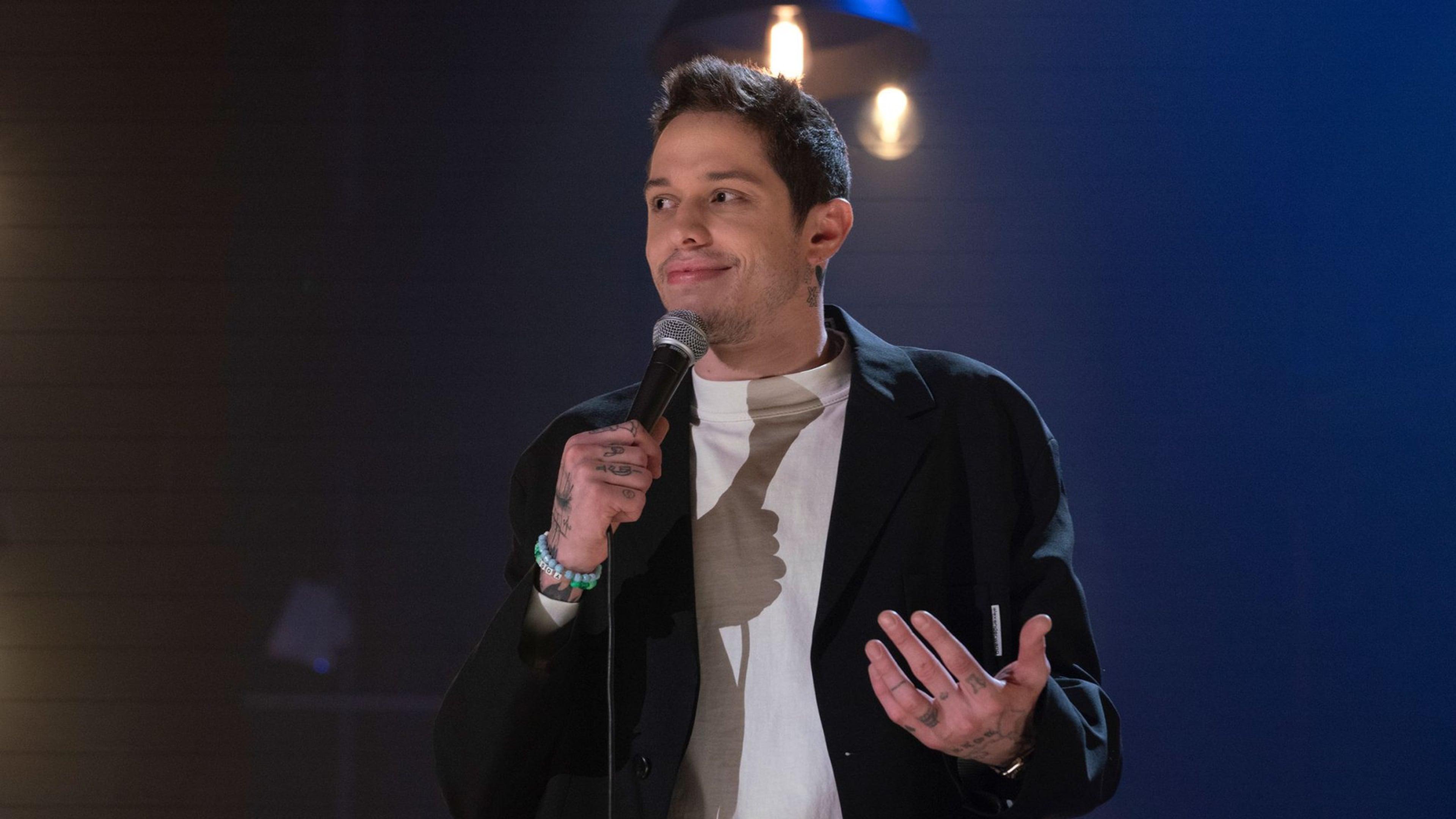 Pete Davidson: Alive from New York backdrop