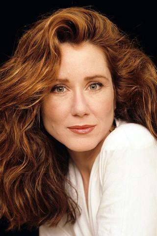 Mary McDonnell pic
