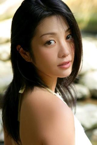 Minako Komukai pic