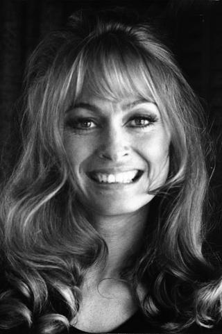 Suzy Kendall pic
