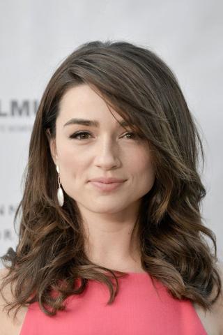 Crystal Reed pic