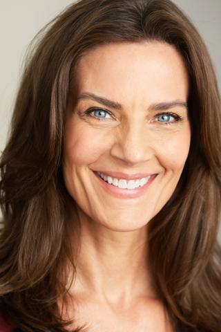 Terry Farrell pic