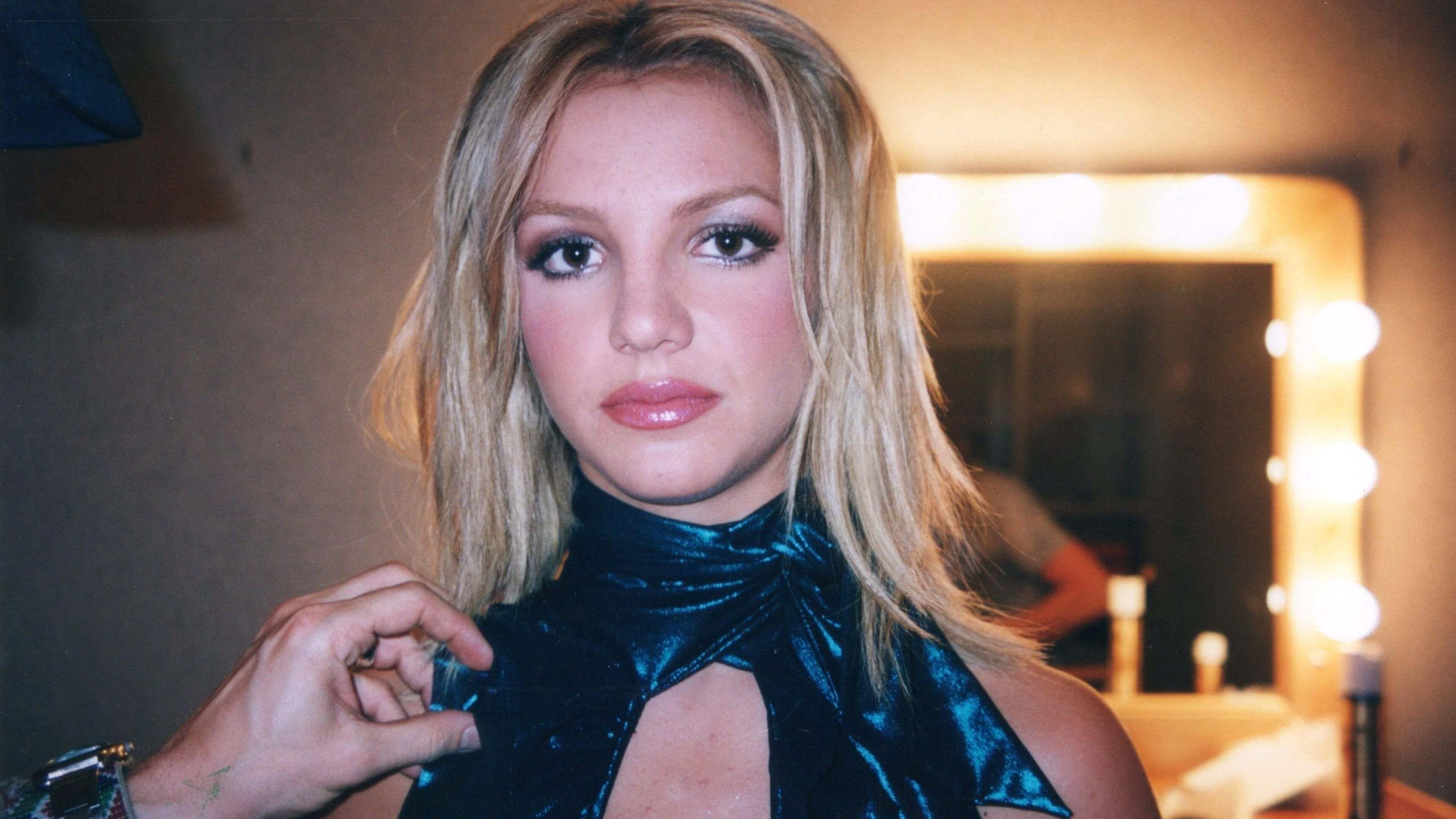 Framing Britney Spears backdrop